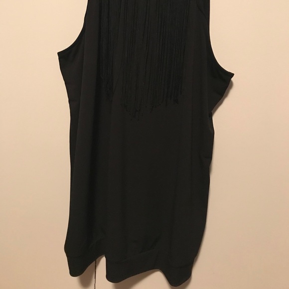 ✨2 for $25✨ 🖤Fringe tank🖤 - Picture 2 of 3